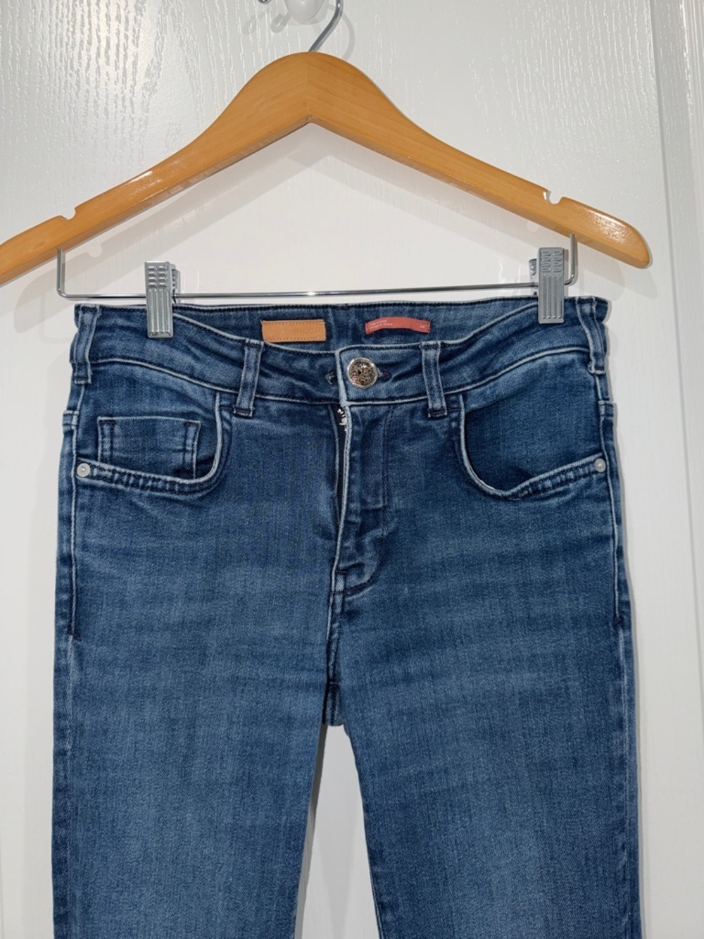 “Pilcro" blue denim flared jeans. Size 26 P.O. Women’s Blue Denim Bootcut Jeans - Picture 3 of 6